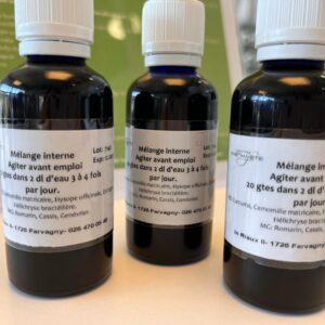 flacons de gemmotherapie et huiles essentielles pour soulager les allergies avec les plantes